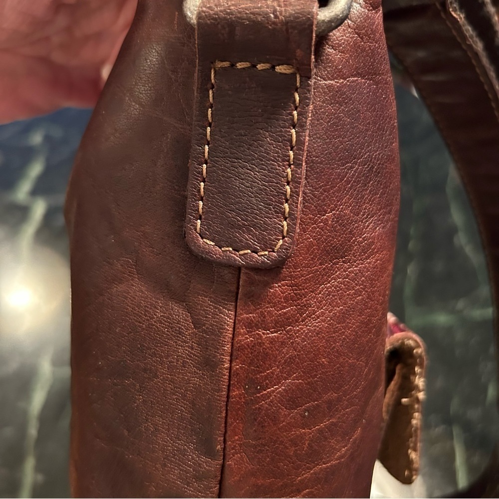Jack Georges Savio Horseshoe Tooled Leather Crossbody Bag - Picture 12 of 13